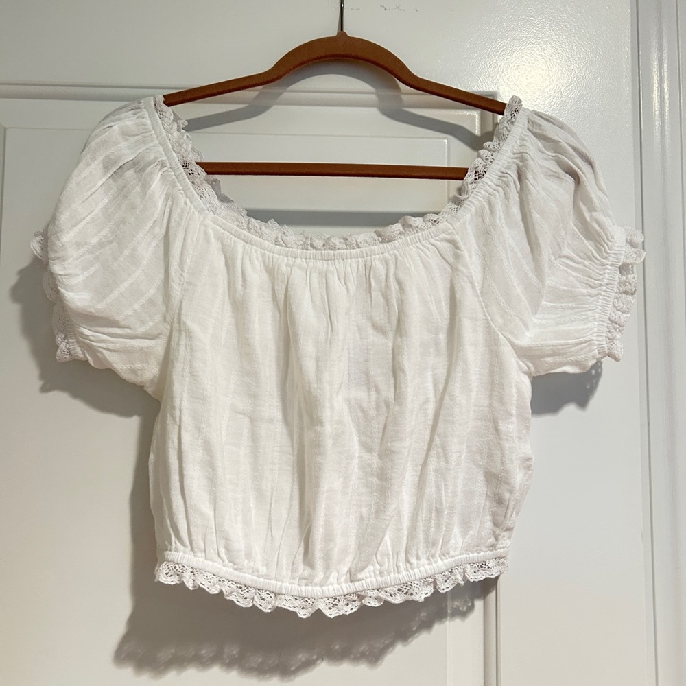 American Eagle Outfitters White Puff Sleeve Crop Blouse